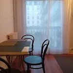 Au Rendez Vous